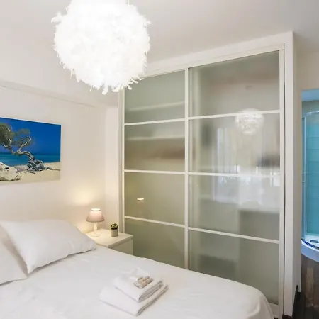 Vaneau 1 Bedroom - Pool - Tennis - Parking